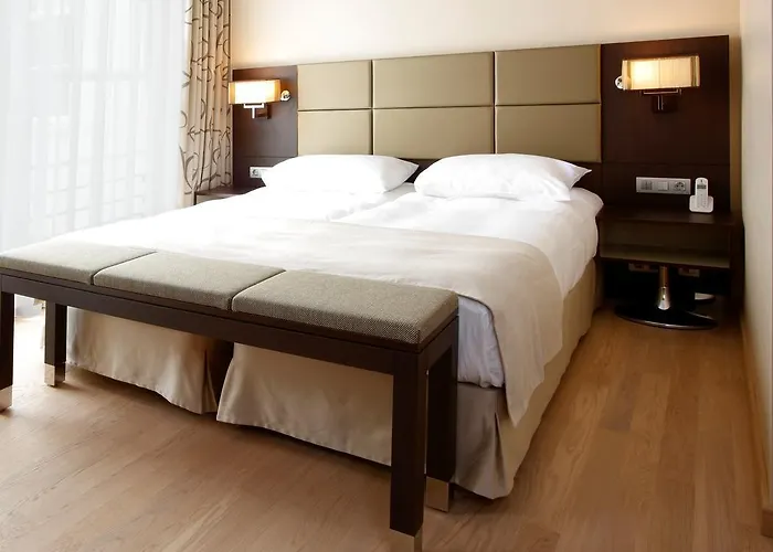 קרסנפולסקי אפרטמנטס 4* אמסטרדם